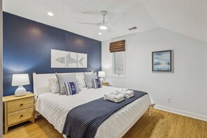 3 bedrooms, desk, iron/ironing board, free WiFi