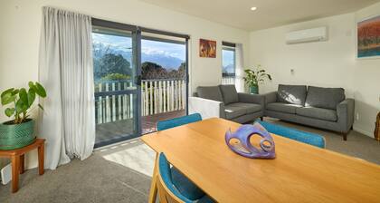 Location | Ocean and Mountain Views | Backyard - KK6451