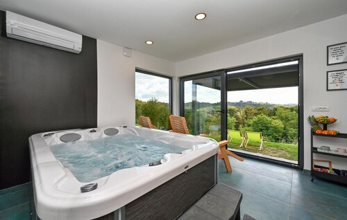 Luxurious home in Banfi with sauna