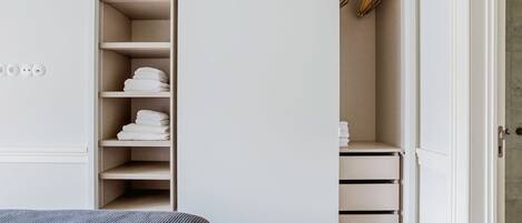 1 chambre, fer et planche Ă repasser, Wi-Fi, draps fournis