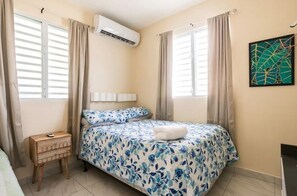 6 chambres, fer et planche à repasser, Wi-Fi