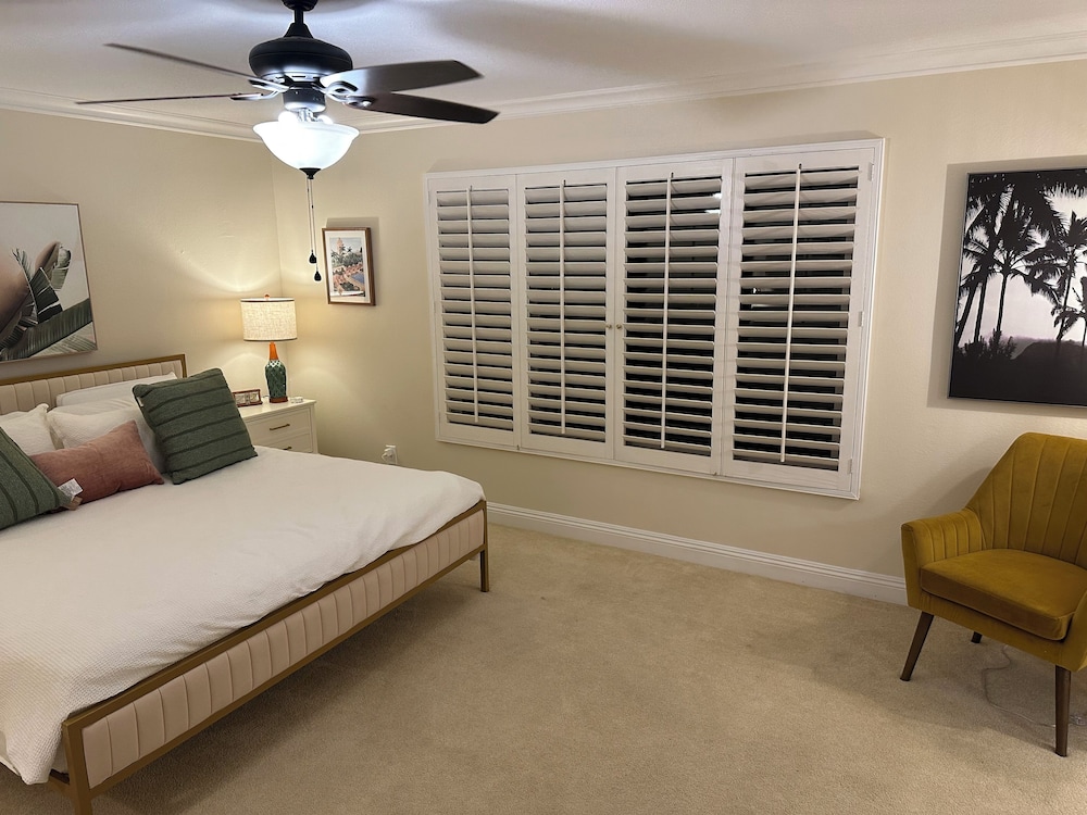 Hidden Palms Palm Desert stand alone rancher house in gated community