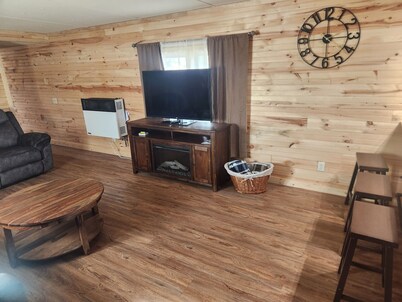 NEVER JUDGE A BOOK BY IT'S COVER!
..2 bedroom mobile home in Carey with AC, WiFi