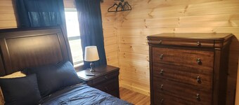 NEVER JUDGE A BOOK BY IT'S COVER!
..2 bedroom mobile home in Carey with AC, WiFi