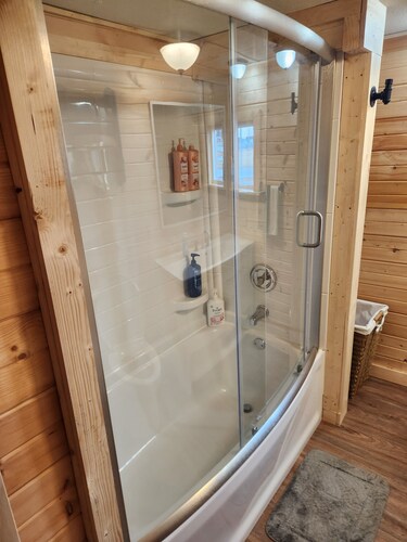 NEVER JUDGE A BOOK BY IT'S COVER!
..2 bedroom mobile home in Carey with AC, WiFi