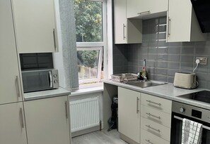 Fridge, microwave, oven, stovetop