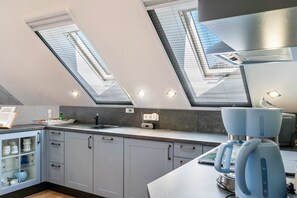 Kühlschrank, Ofen, Herdplatte, Geschirrspüler