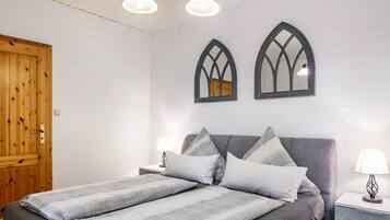 1 dormitorio, tabla de planchar con plancha, wifi gratis y ropa de cama