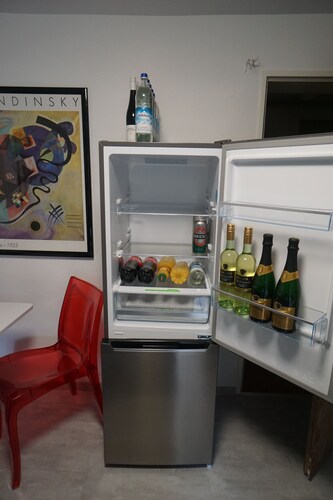 Ferienwohnung 'Neue Und Zentral Gelegene Wohnung' mit Wi-Fi