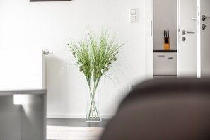 Interior - Apartment "Bayerl" with Mountain View, Balcony and Wi-Fi (Kirchseeon)