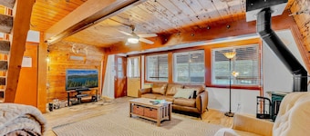 Classic Tahoe Charm – 3 Ski Resorts Within 5 Miles