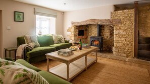 Fernseher, Kamin, Arbeitsbereiche