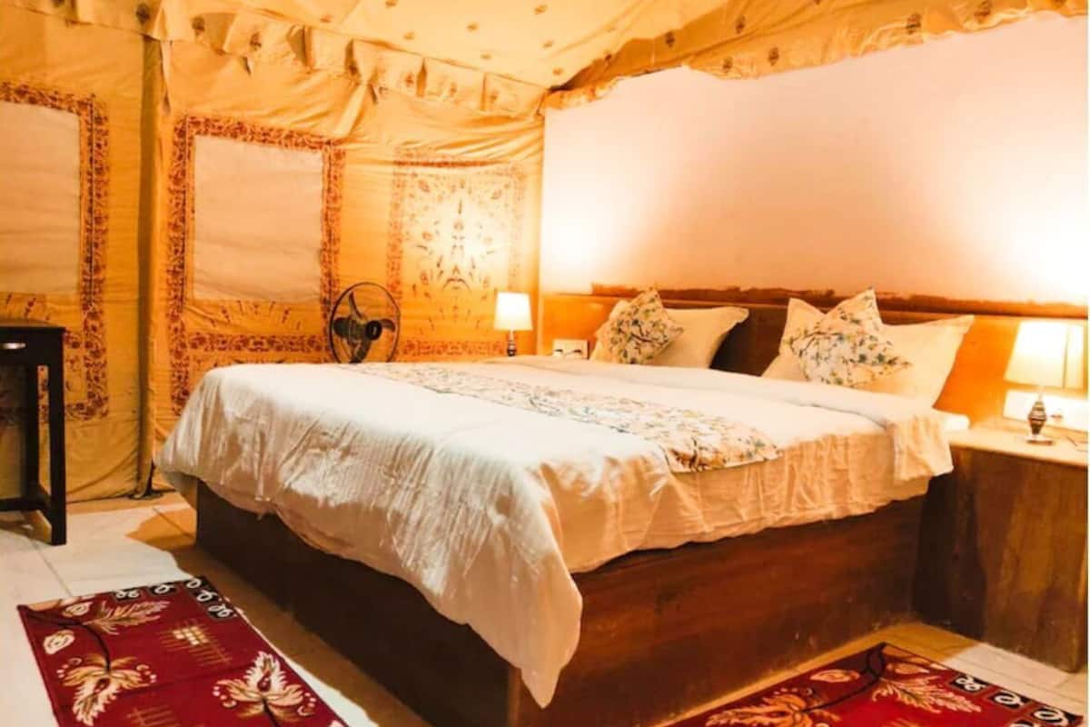 Tienda de campaña superior | 1 habitación y ropa de cama de alta calidad