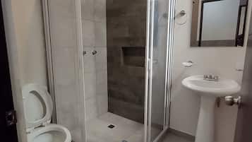 Towels, soap, shampoo, toilet paper