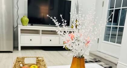 Cozy 2 BR suite close to Airport,Crdt V hosptl in a hilly setting in Mississauga