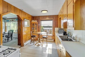 Fridge, microwave, stovetop, coffee/tea maker - Waterfront Cottage w/ Dock & Views in Six Lakes! (Six Lakes)