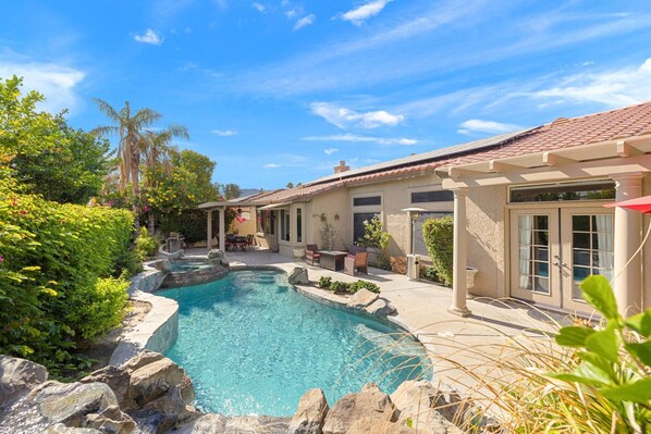 Unclassified image, 1 of 50, button