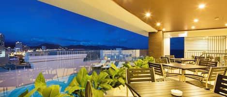 2 outdoor pools, pool umbrellas, pool loungers