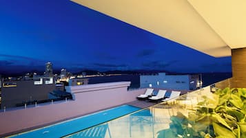 2 outdoor pools, pool umbrellas, sun loungers