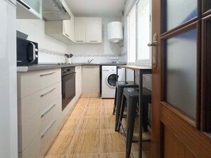 Fridge, microwave, oven, coffee/tea maker