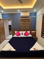 Deluxe Apartment | Free minibar, soundproofing, free WiFi, wheelchair access