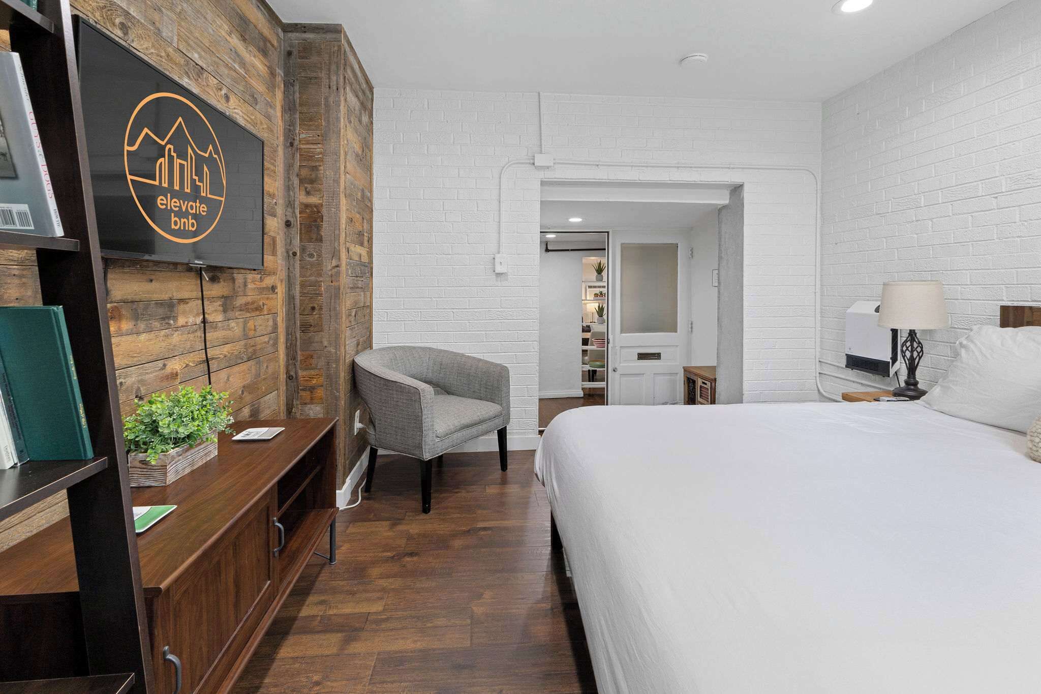 4 bedrooms, iron/ironing board, travel cot, WiFi