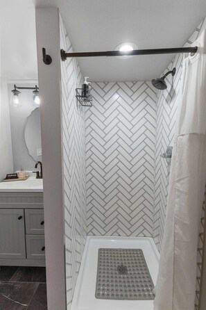 تجهيزات دش، مجففات شعر، مناشف