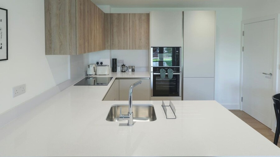 Luxury Manchester Apartment - Blue