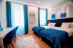 2 bedrooms, iron/ironing board, internet