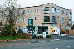 2 bedrooms - Luxury Manchester Apartment - Yellow (Cheadle)