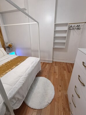2 bedrooms, free WiFi, bed sheets