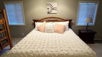 7 bedrooms, iron/ironing board, WiFi, bed sheets