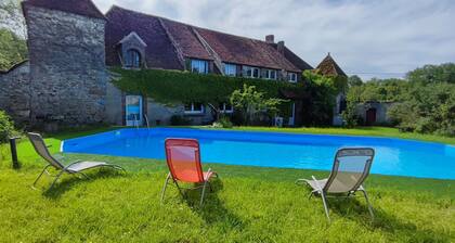 12th century Manoir des Templiers, with heated swimming pool, jacuzzi, mini golf course