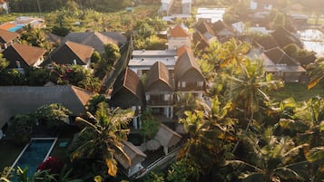 Standard Villa, Resort View | Meja, seterika/papan seterika, Wi-fi percuma, cadar katil