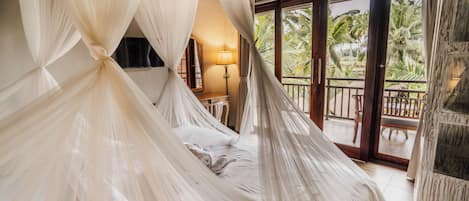 办公桌、熨斗/熨板、免费 WiFi、床单