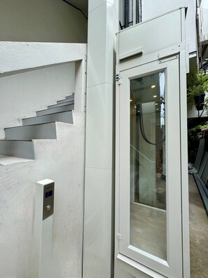 Interior entrance - AVALAN (Bangkok)