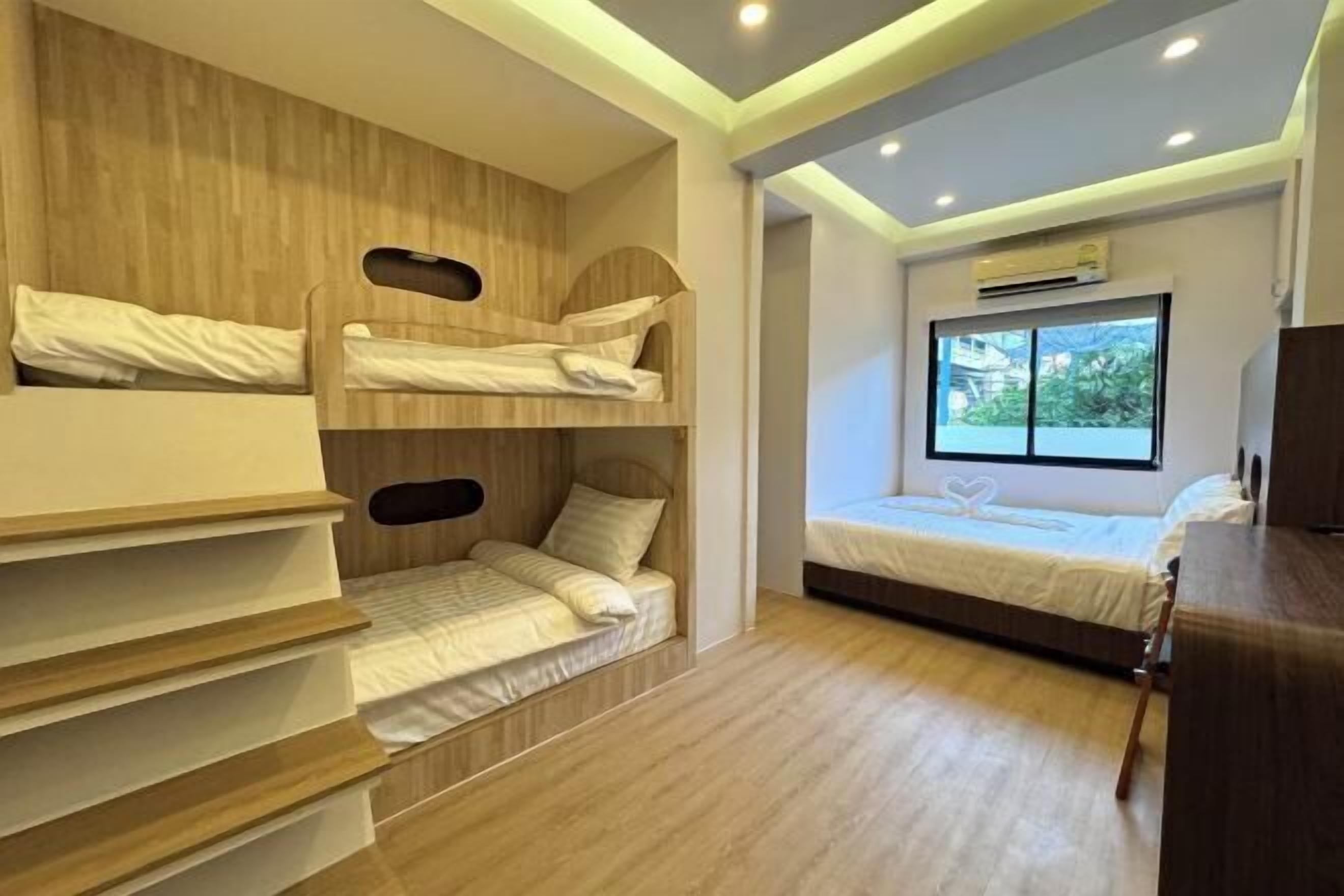 Ropa de cama hipoalergénica, minibar y cortinas blackout 