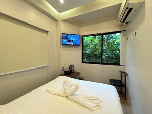 Hypo-allergenic bedding, minibar, blackout drapes, iron/ironing board - AVALAN (Bangkok)