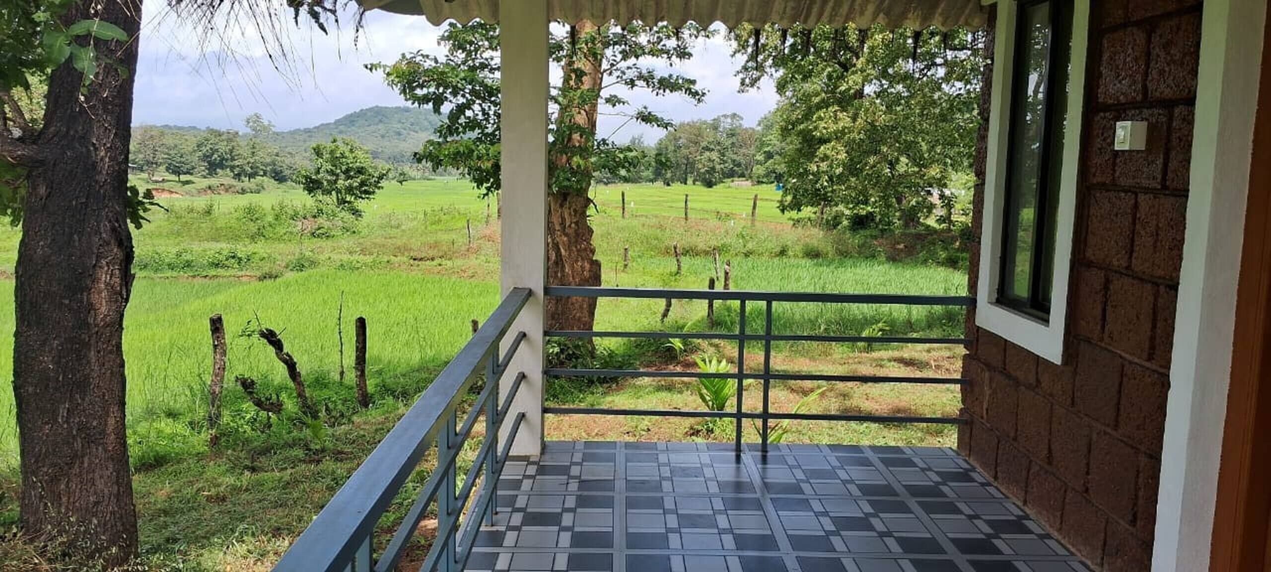 Room, 3 Bedrooms | Balcony