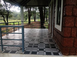 Room, 3 Bedrooms | Property grounds - Room-cottage In Farm House Dandeli (Joida)