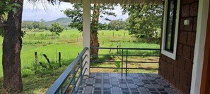 Balcony - Room-cottage In Farm House Dandeli (Joida)