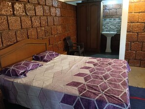 3 bedrooms - Room-cottage In Farm House Dandeli (Joida)