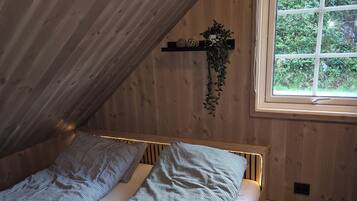 3 habitaciones, escritorio, cuna de viaje y wifi gratis