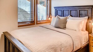 3 bedrooms, Internet