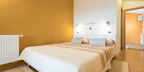 Iron/ironing board, free WiFi - Villa Delić (Sestanovac)