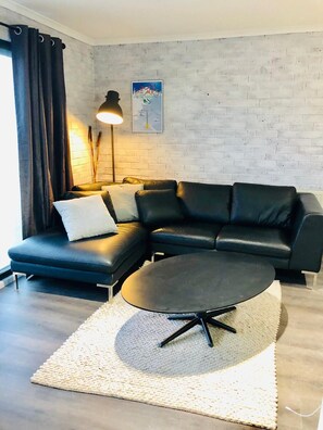 Apartment, 4 Bedrooms, Balcony, Mountain View | Living area - Perfect Located Apartment in the Heart of Hotham (Hotham Heights)