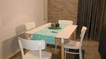 House, 1 Bedroom, Patio | Dining