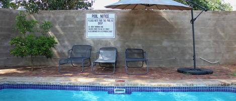 客房, 1 間臥室, 花園景觀 | 游泳池 | 室外游泳池