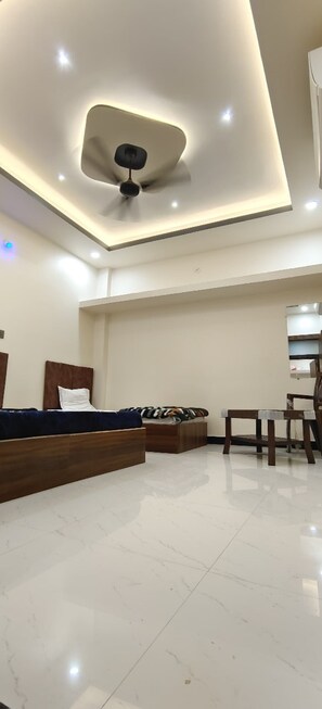 ห้องดีลักซ์ดับเบิล | ห้องเก็บเสียง, Wi-Fi ฟรี, ผ้าปูที่นอน