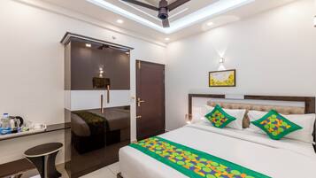 Economy Double Room | Blackout curtains, iron/ironing board, bed sheets